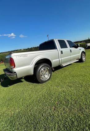 FORD F-250 4.2 XLT 4X2 CD TURBO INTERCOOLER DIESEL 4P MANUAL
